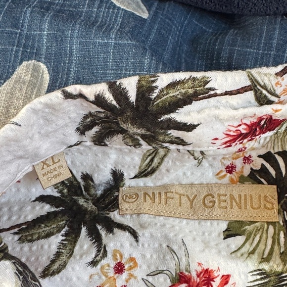 Men's Palm Print Casual Shirt - Picture 2 of 5